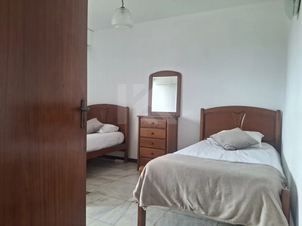 Apartamento T2 para Arrendamento em Funchal (Se) Foto 14