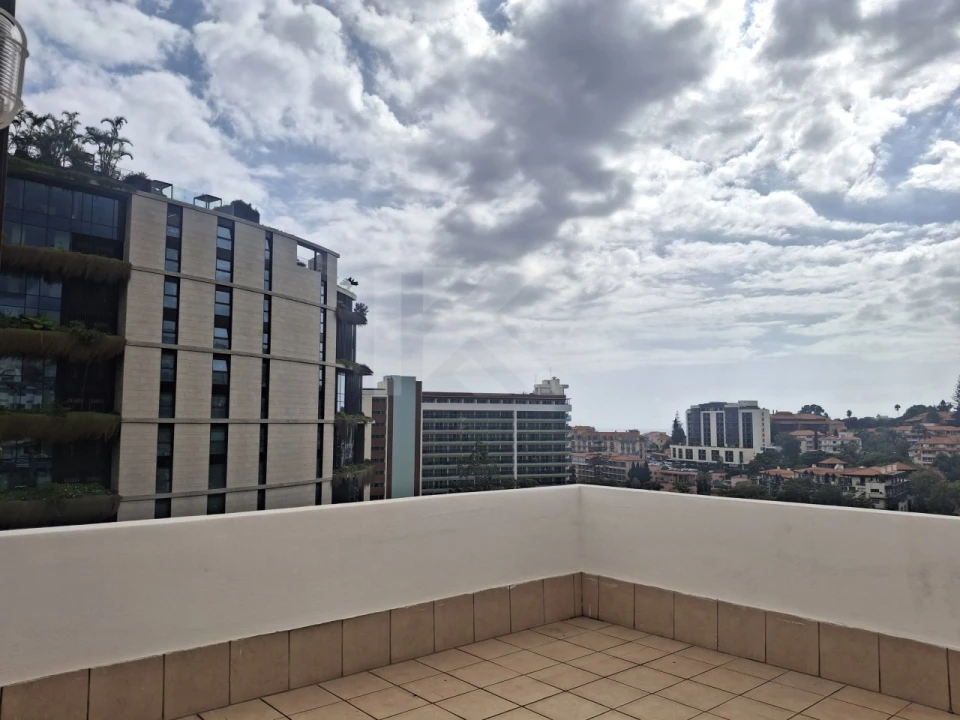 Apartamento T2 para Arrendamento em Funchal (Se) Foto 22