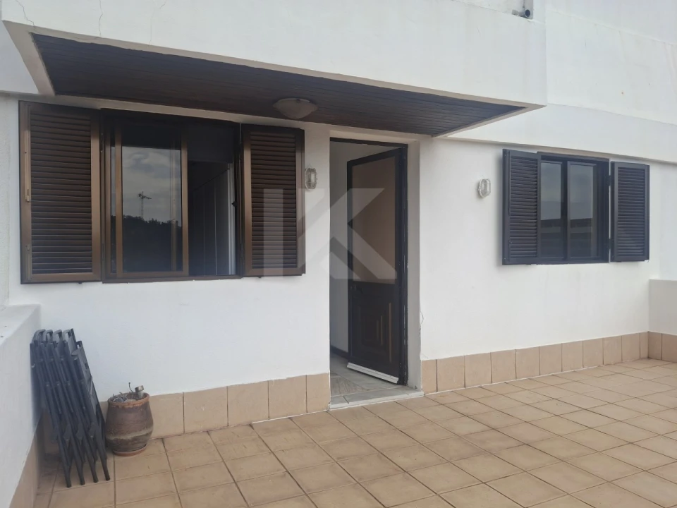 Apartamento T2 para Arrendamento em Funchal (Se) Foto 24