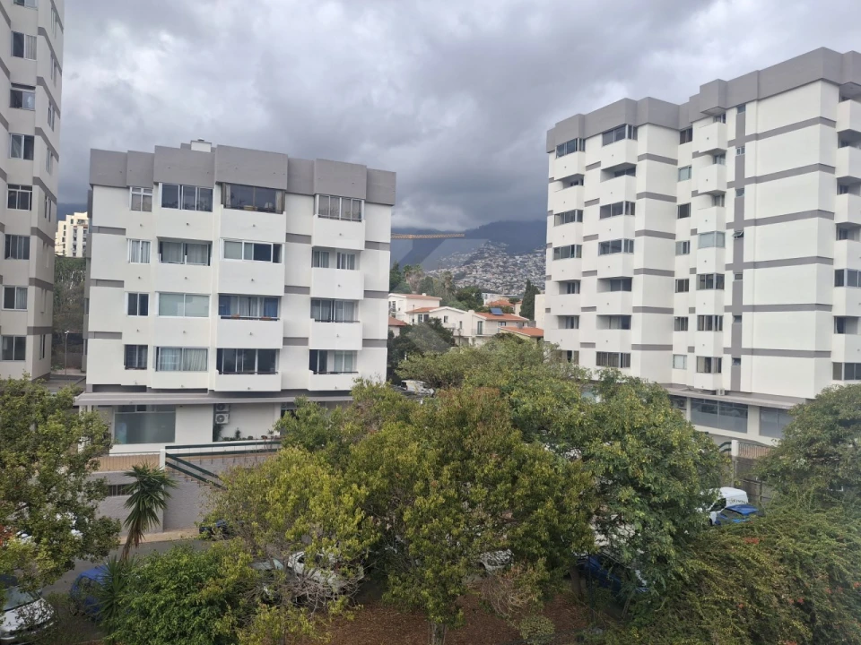 Apartamento T2 para Arrendamento em Funchal (Se) Foto 26