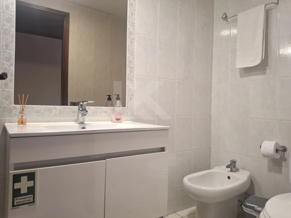 Apartamento T2 para Arrendamento em Funchal (Se) Foto 27