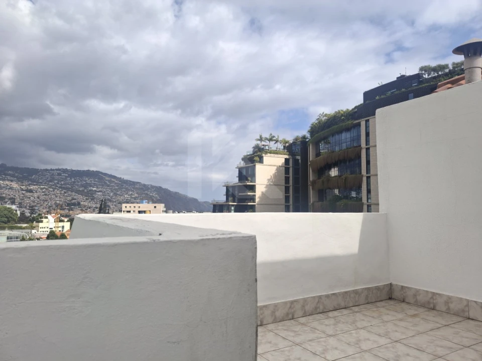 Apartamento T2 para Arrendamento em Funchal (Se) Foto 36