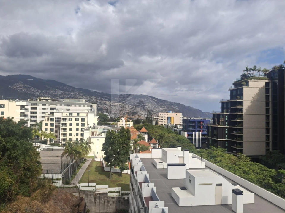 Apartamento T2 para Arrendamento em Funchal (Se) Foto 38