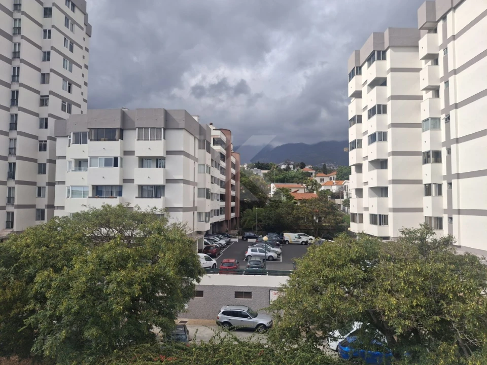 Apartamento T2 para Arrendamento em Funchal (Se) Foto 40