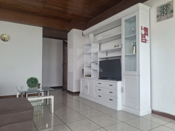 Apartamento T2 para Arrendamento em Funchal (Se)