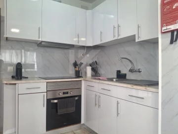 Apartamento T2 para Arrendamento em Funchal (Se)