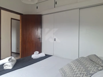 Apartamento T2 para Arrendamento em Funchal (Se)