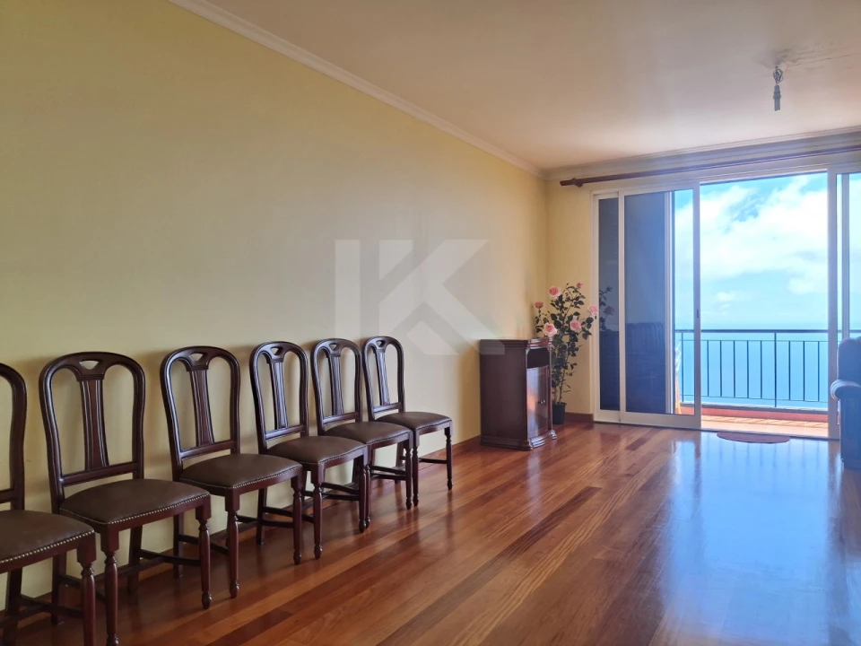 Apartamento T2 para Arrendamento em Canhas Foto 3