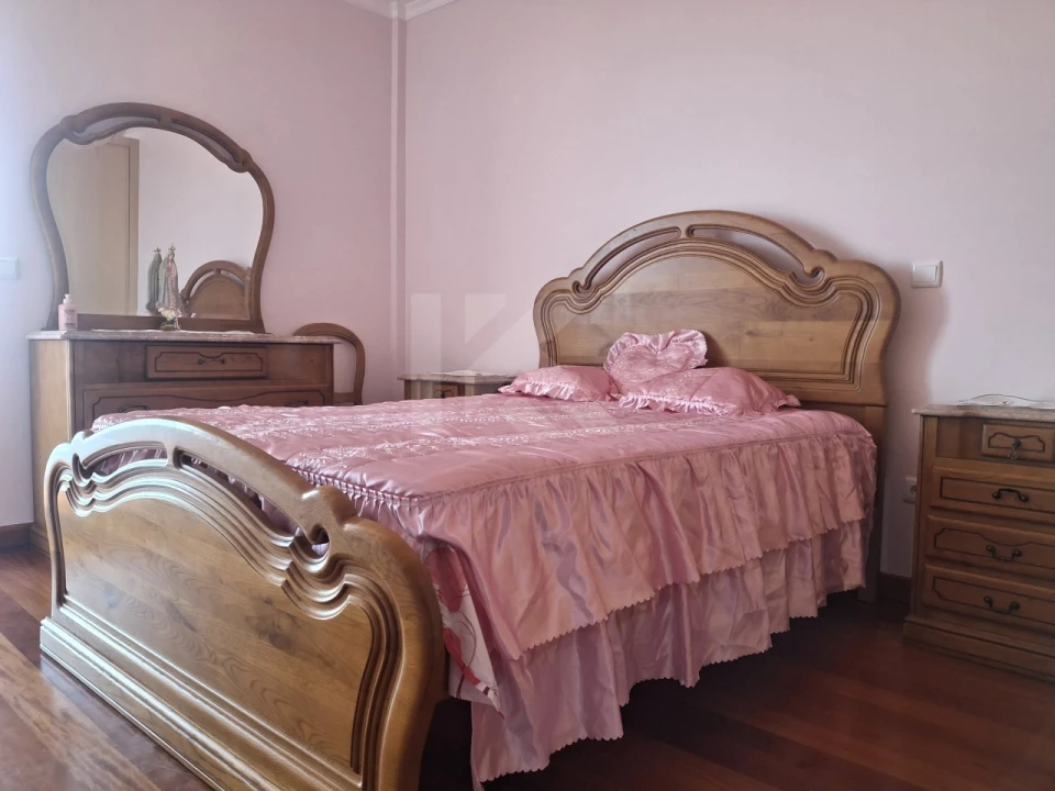 Apartamento T2 para Arrendamento em Canhas Foto 4