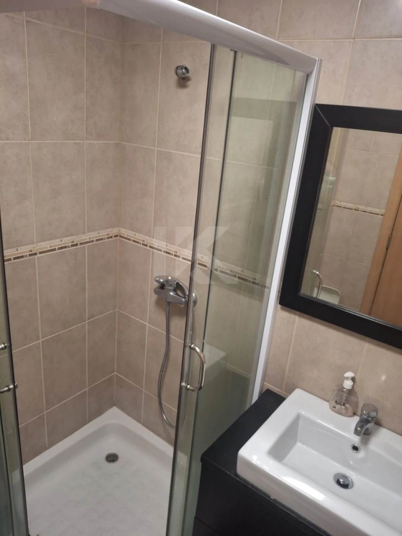 Apartamento T2 para Arrendamento em Canhas Foto 11