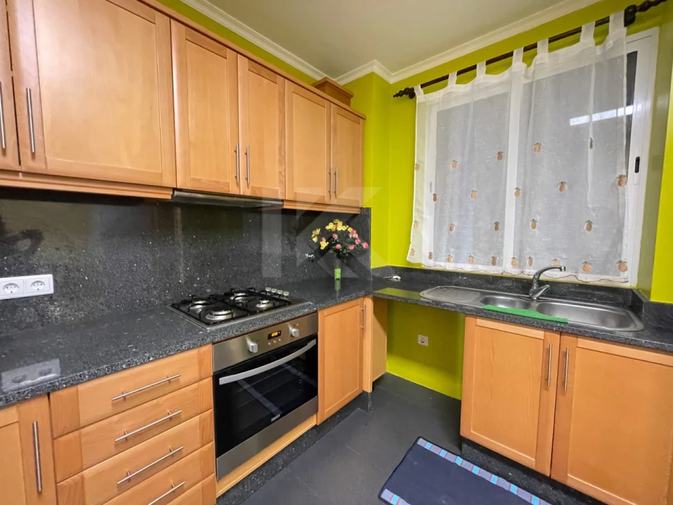 Apartamento T2 para Arrendamento em Canhas Foto 16