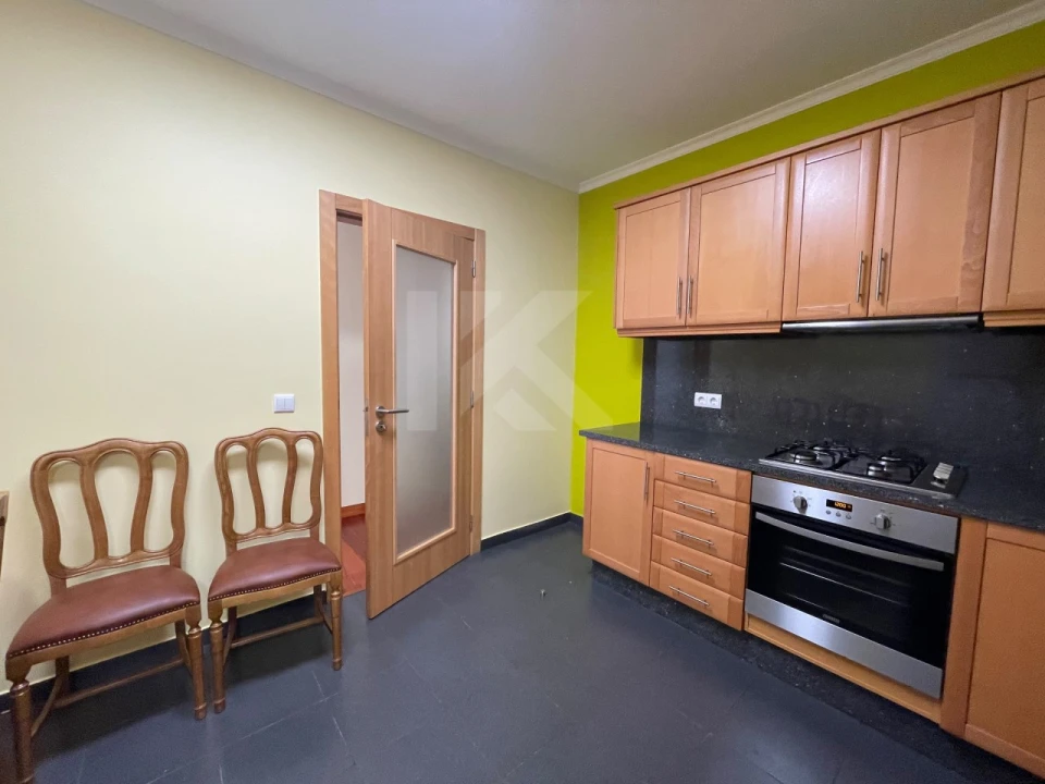 Apartamento T2 para Arrendamento em Canhas Foto 17