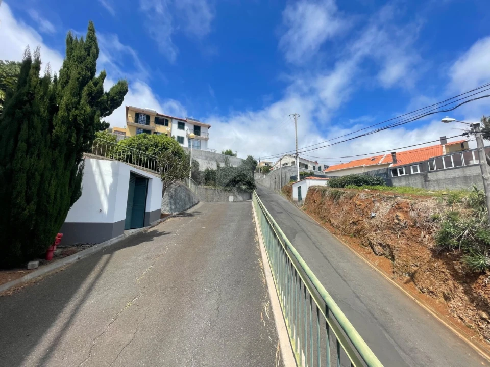 Apartamento T2 para Arrendamento em Canhas Foto 24