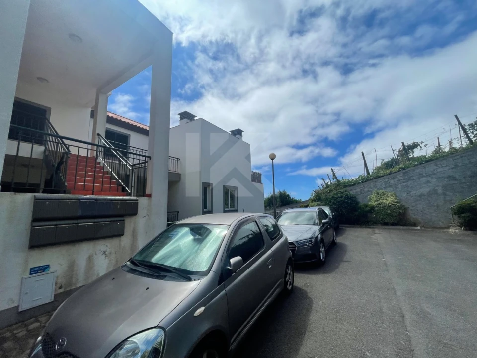 Apartamento T2 para Arrendamento em Canhas Foto 27