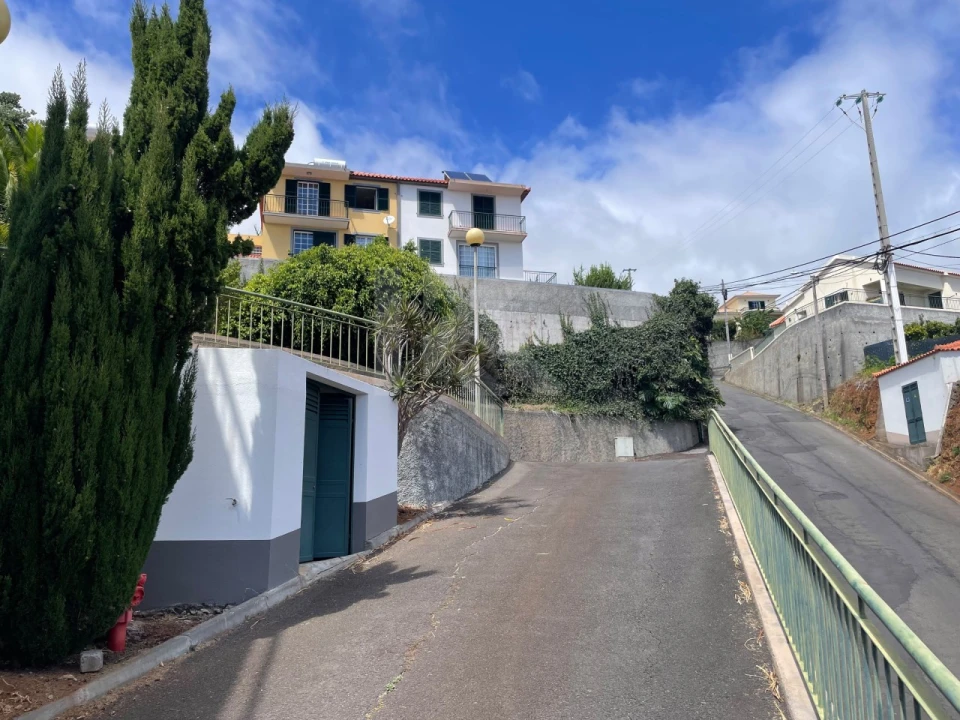 Apartamento T2 para Arrendamento em Canhas Foto 28