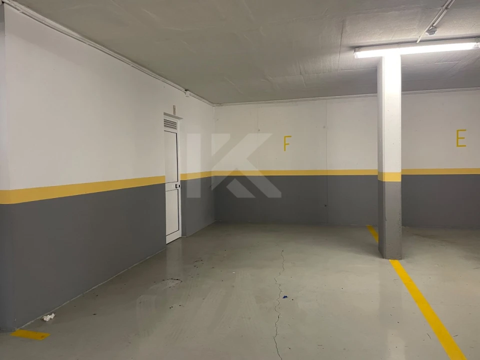 Apartamento T2 para Arrendamento em Canhas Foto 29