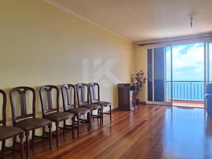 Apartamento T2 para Arrendamento em Canhas Foto 3