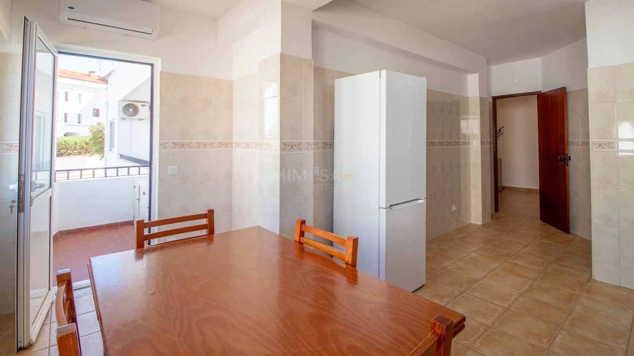Apartamento T3 para Arrendamento em Lagos (São Sebastião e Santa Maria) Foto 6