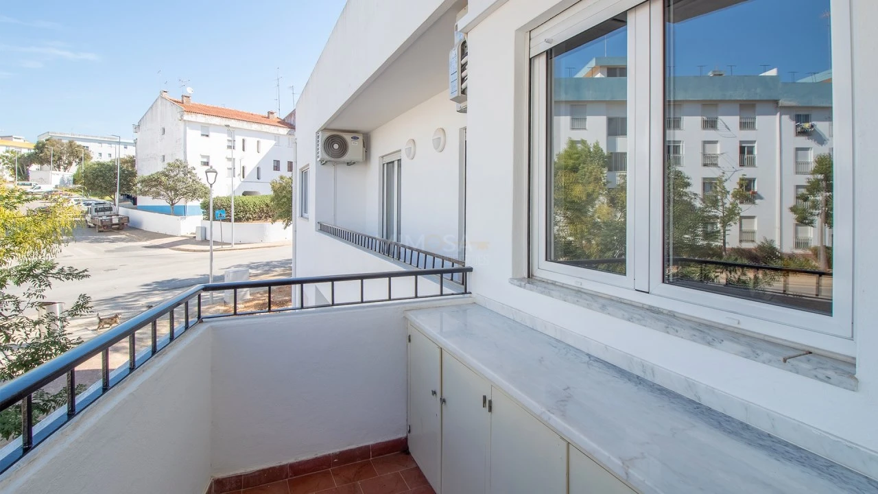 Apartamento T3 para Arrendamento em Lagos (São Sebastião e Santa Maria) Foto 9
