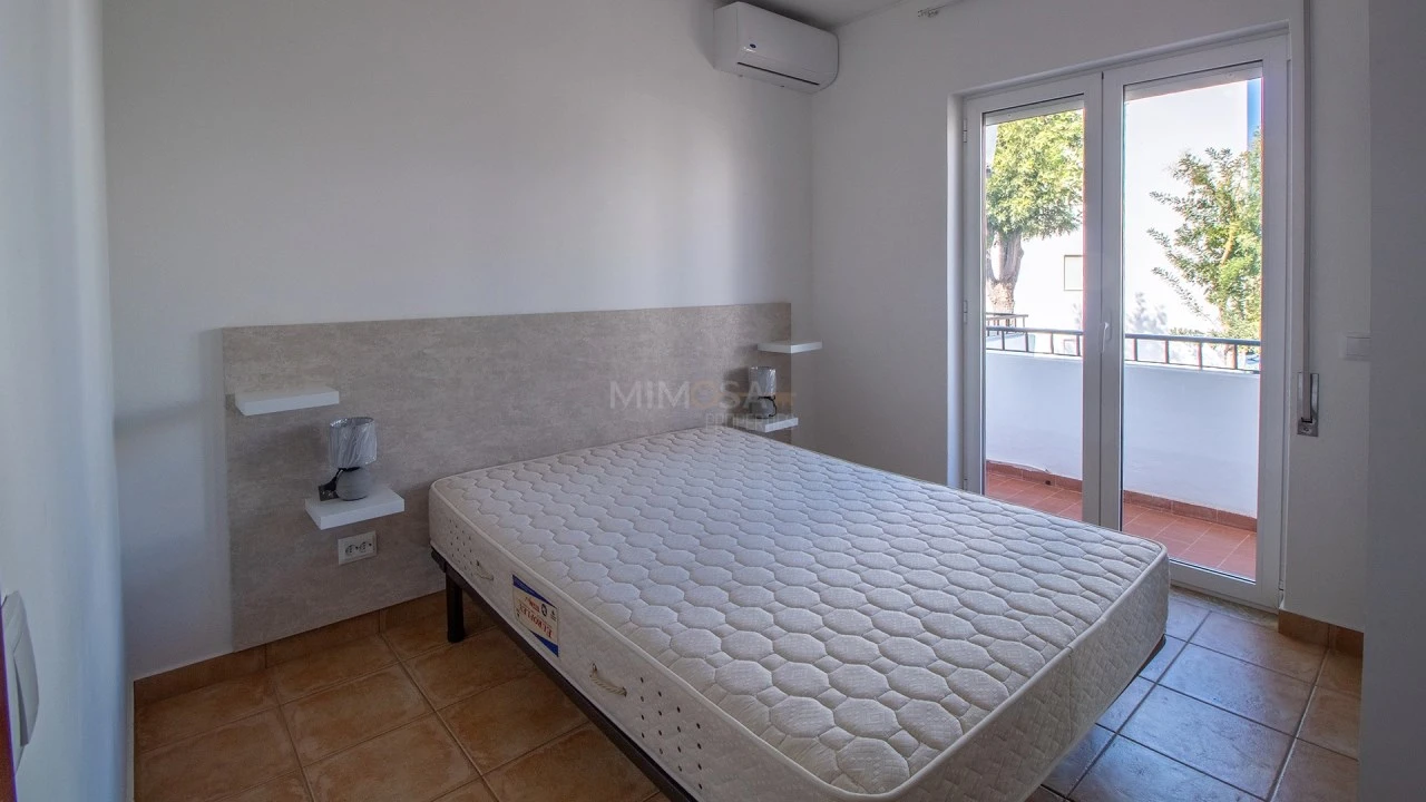 Apartamento T3 para Arrendamento em Lagos (São Sebastião e Santa Maria) Foto 11