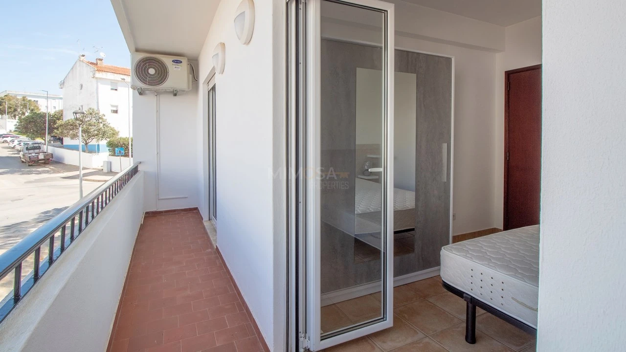 Apartamento T3 para Arrendamento em Lagos (São Sebastião e Santa Maria) Foto 13