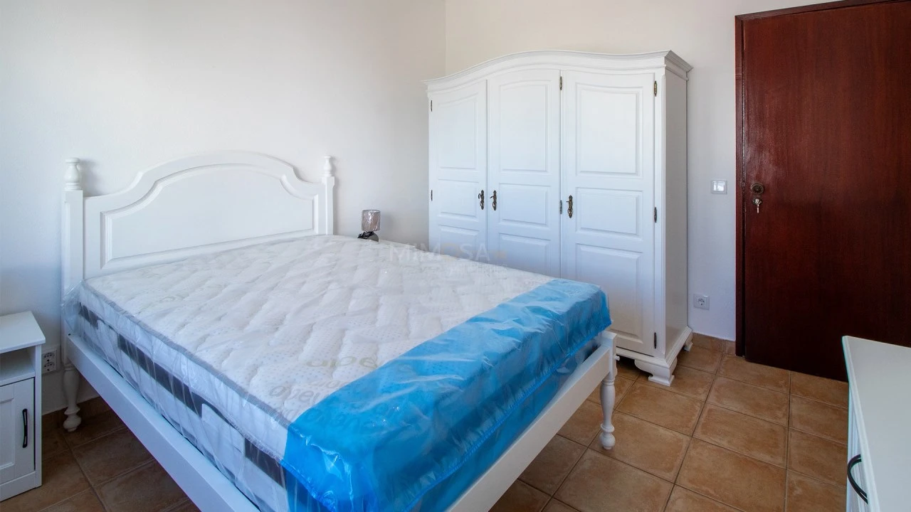 Apartamento T3 para Arrendamento em Lagos (São Sebastião e Santa Maria) Foto 18