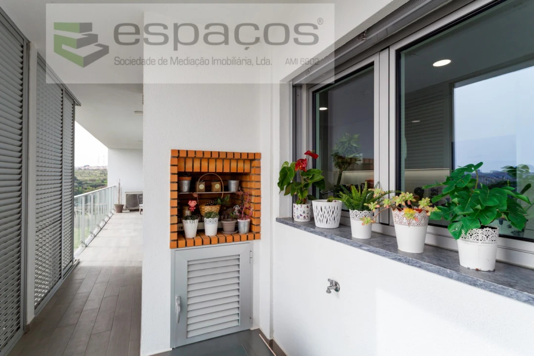 Apartamento T4 para Venda em Santa Iria de Azoia, São João da Talha e Bobadela Foto 11