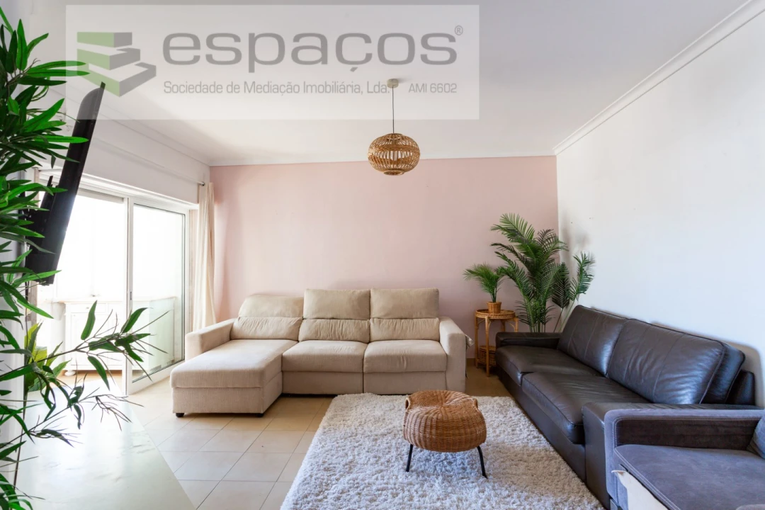 Apartamento T3 para Venda em Sacavém e Prior Velho Foto 4