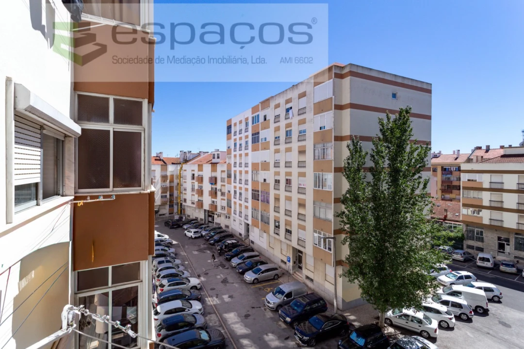 Apartamento T3 para Venda em Sacavém e Prior Velho Foto 13