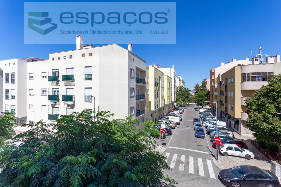 Apartamento T3 para Venda em Sacavém e Prior Velho Foto 26