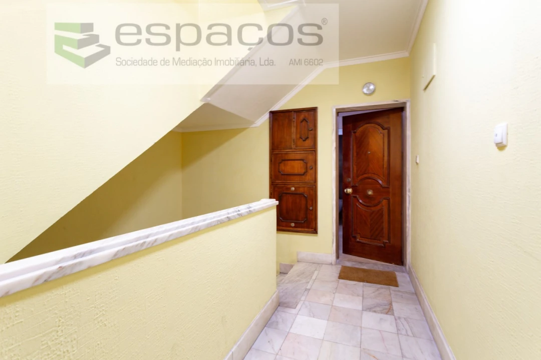 Apartamento T3 para Venda em Sacavém e Prior Velho Foto 29