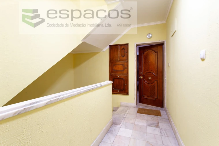 Apartamento T3 para Venda em Sacavém e Prior Velho Foto 29