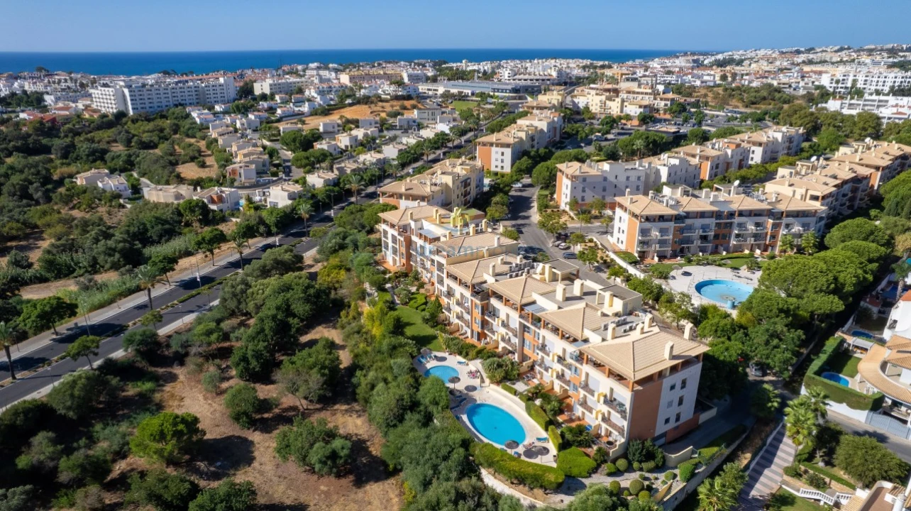 Apartamento T2 para Venda em Albufeira e Olhos de Água Foto 9