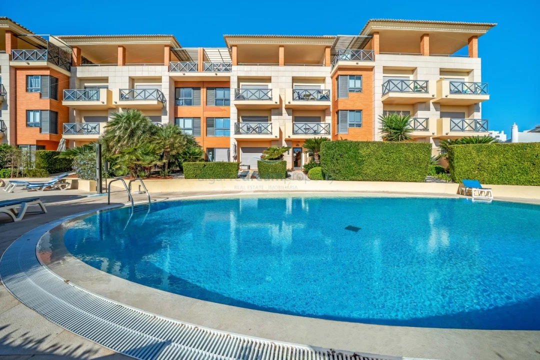 Apartamento T2 para Venda em Albufeira e Olhos de Água Foto 11
