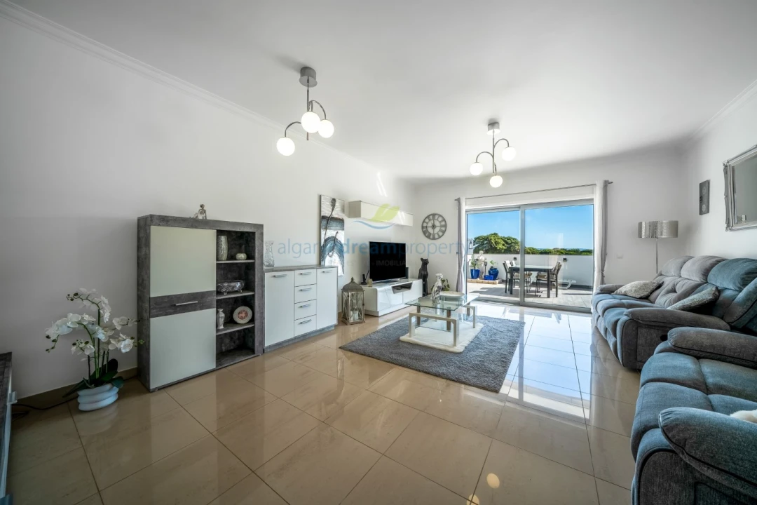 Moradia T2 para Venda em Albufeira e Olhos de Água Foto 2