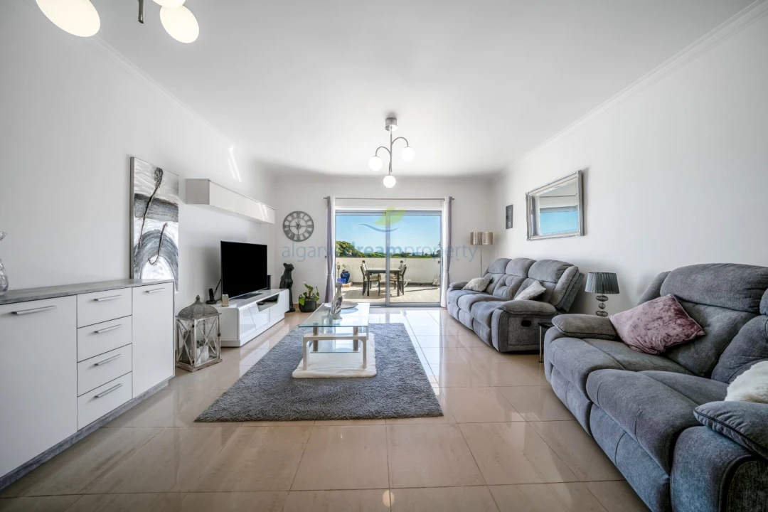 Moradia T2 para Venda em Albufeira e Olhos de Água Foto 1