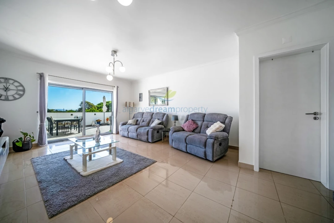Moradia T2 para Venda em Albufeira e Olhos de Água Foto 3