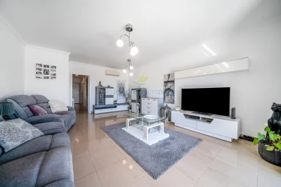 Moradia T2 para Venda em Albufeira e Olhos de Água