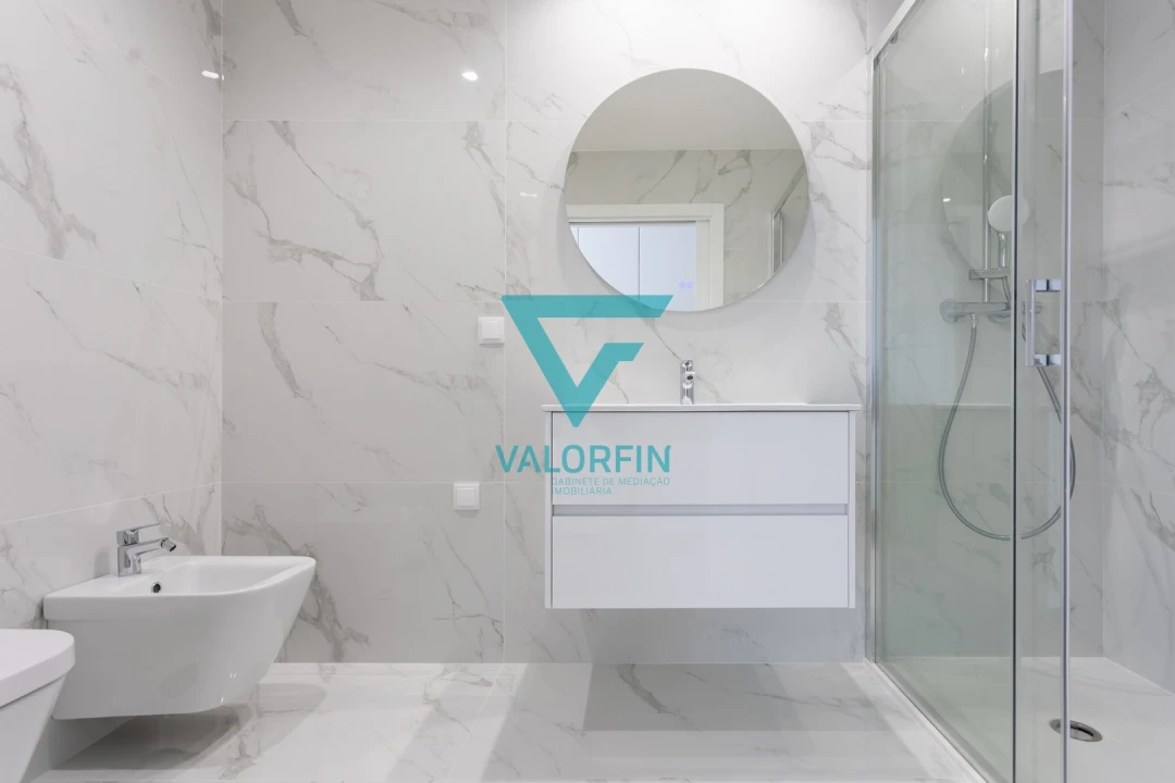 Apartamento T3 para Venda em Parceiros e Azoia Foto 11