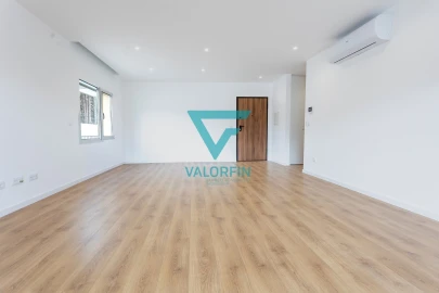 Apartamento T3 para Venda em Parceiros e Azoia