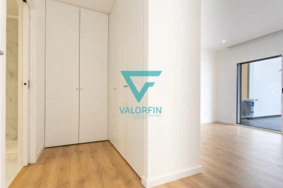 Apartamento T3 para Venda em Parceiros e Azoia