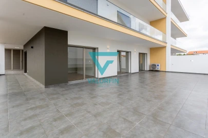 Apartamento T3 para Venda em Parceiros e Azoia