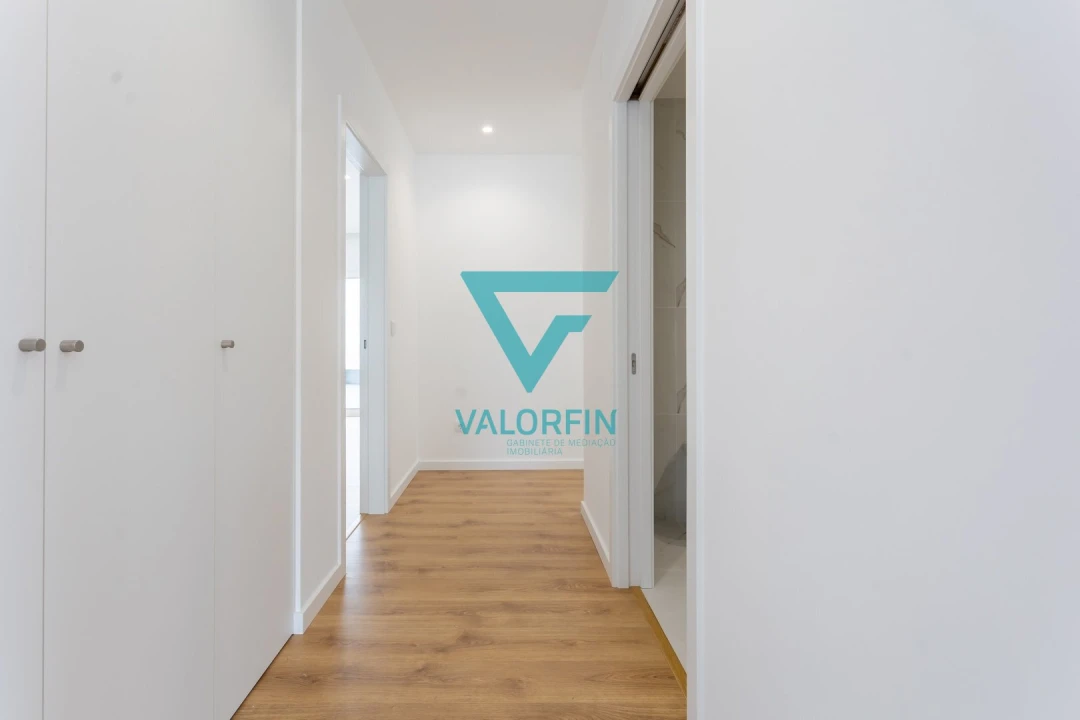 Apartamento T3 para Venda em Parceiros e Azoia Foto 7