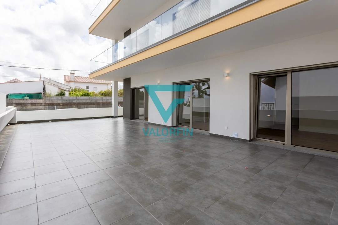 Apartamento T3 para Venda em Parceiros e Azoia Foto 19
