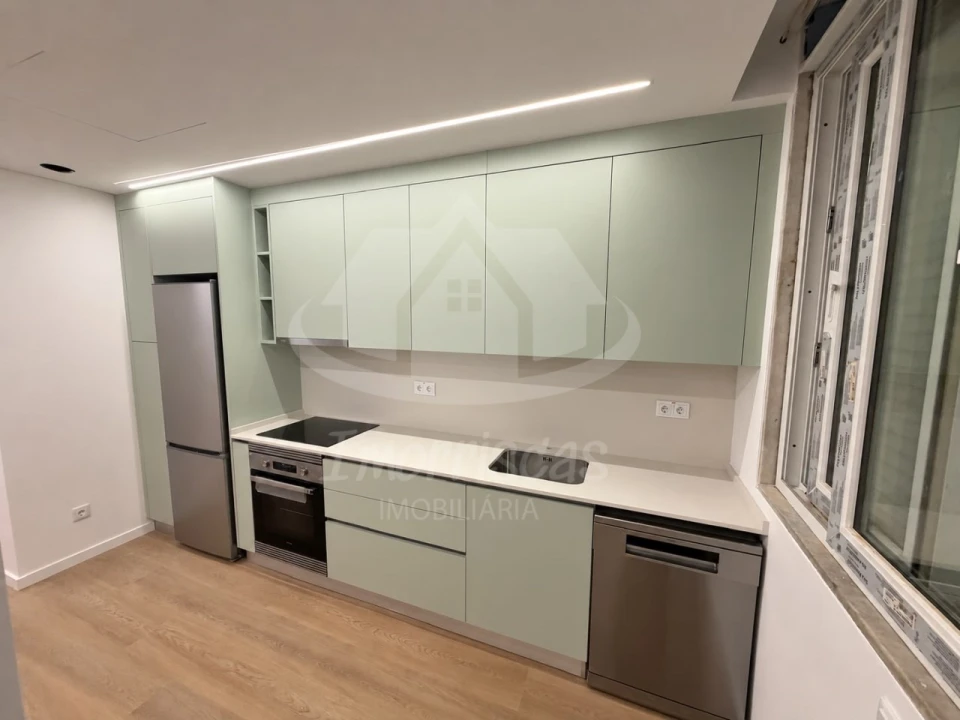 Apartamento para Venda em Sacavém e Prior Velho Foto 2