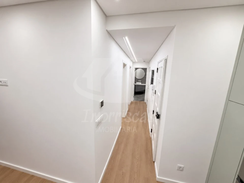Apartamento para Venda em Sacavém e Prior Velho Foto 5