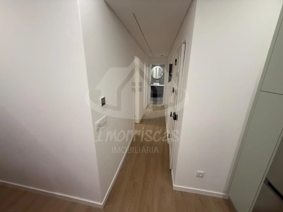 Apartamento para Venda em Sacavém e Prior Velho Foto 6
