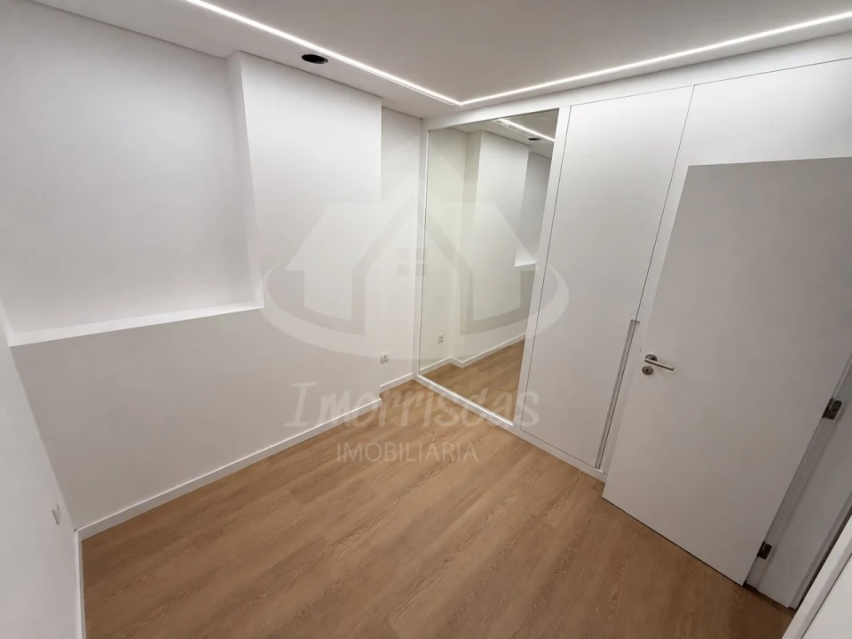 Apartamento para Venda em Sacavém e Prior Velho Foto 8