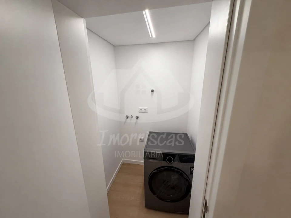 Apartamento para Venda em Sacavém e Prior Velho Foto 16