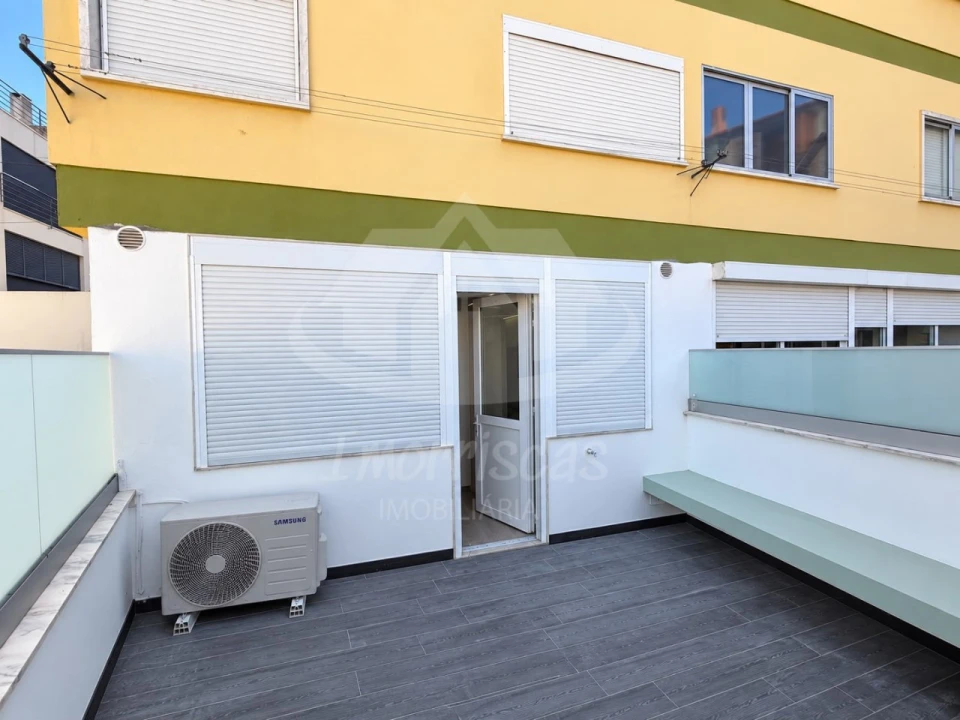 Apartamento para Venda em Sacavém e Prior Velho Foto 19